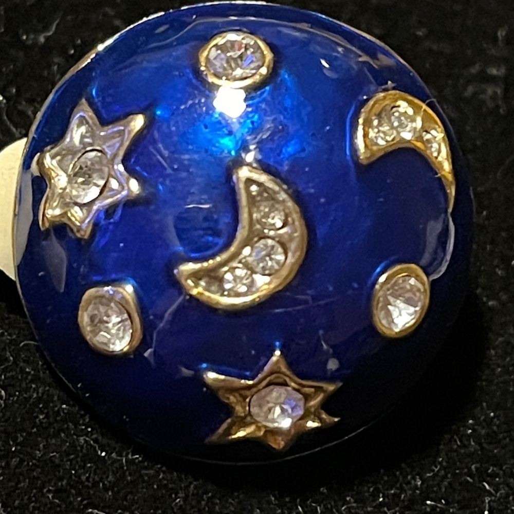 Vintage Moon & Stars Dome Clip on Earrings - Picture 3 of 5